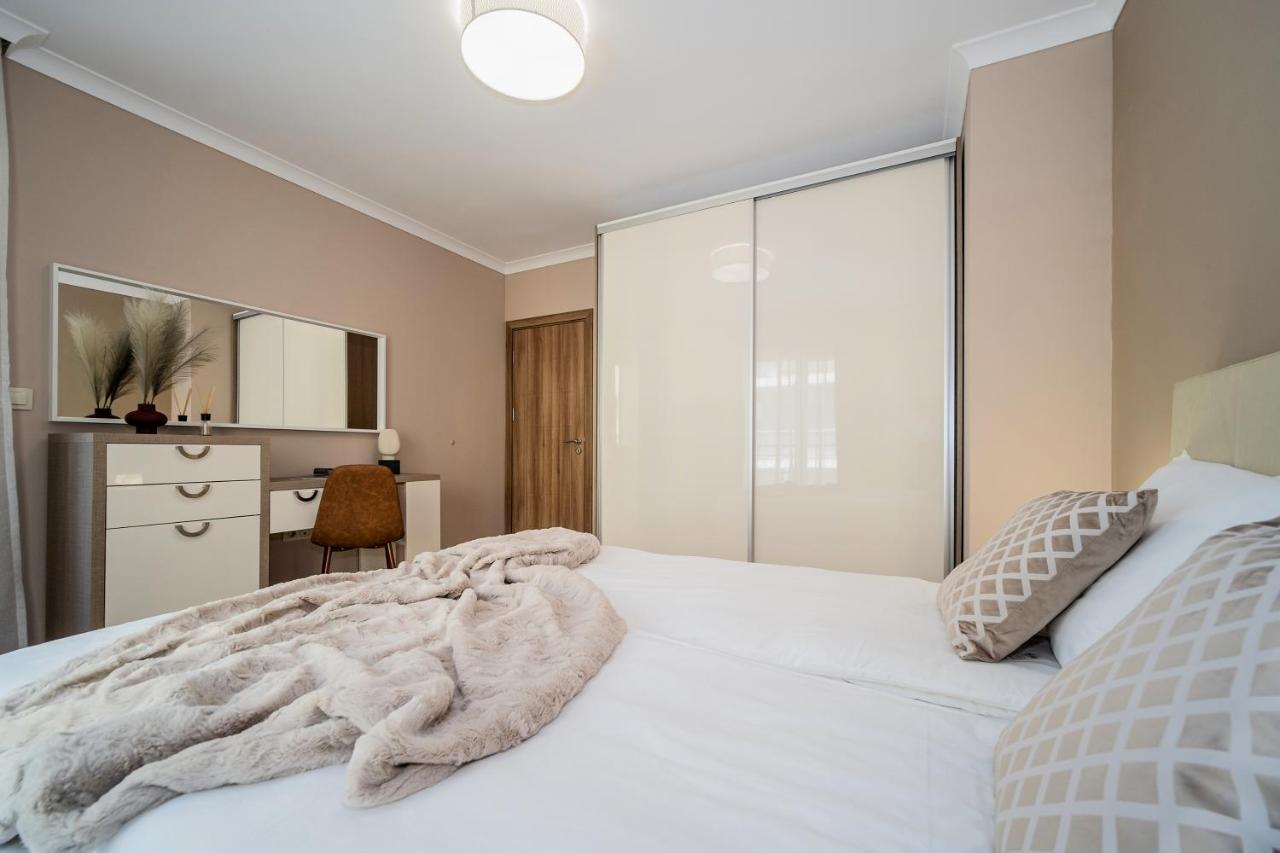 Comfy Luxury Center Apartment 바르나 외부 사진