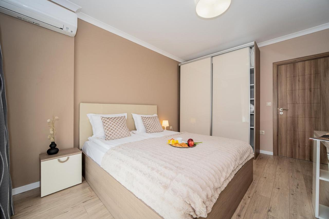 Comfy Luxury Center Apartment 바르나 외부 사진